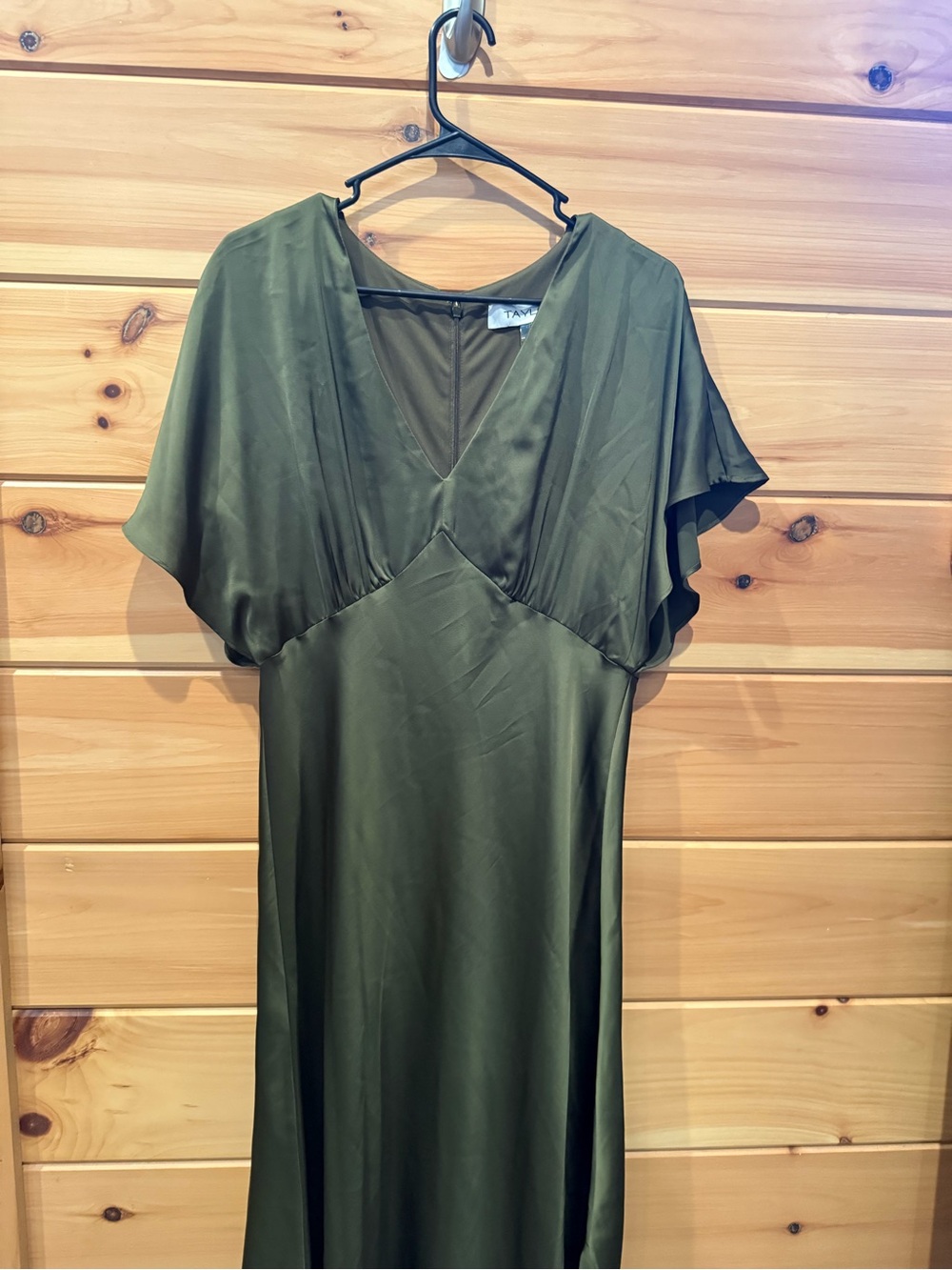 TAYLOR Olive Green V-NecK Dress Size 14 - Picture 2 of 6